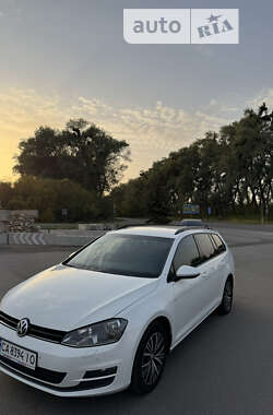 Універсал Volkswagen Golf 2014 в Києві