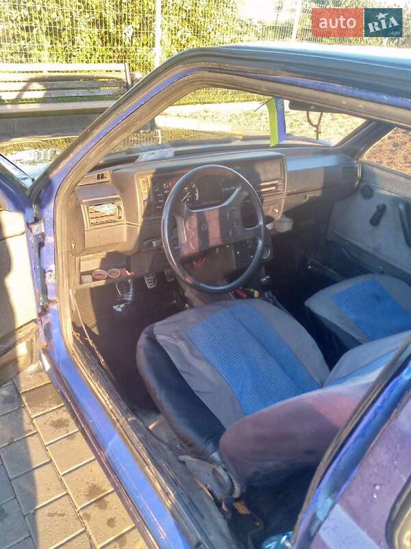 Хэтчбек Volkswagen Golf 1985 в 