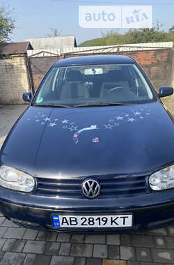 Хэтчбек Volkswagen Golf 2001 в Виннице