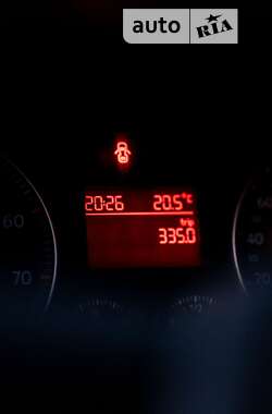 Хэтчбек Volkswagen Golf 2004 в Львове