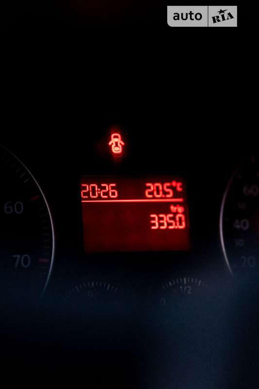 Хэтчбек Volkswagen Golf 2004 в Львове