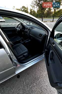 Хэтчбек Volkswagen Golf 2006 в Запорожье