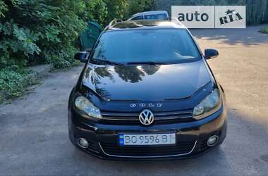 Хэтчбек Volkswagen Golf 2012 в Киеве