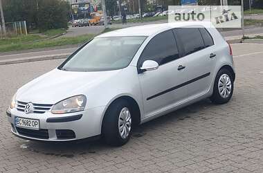 Хетчбек Volkswagen Golf 2004 в Дрогобичі