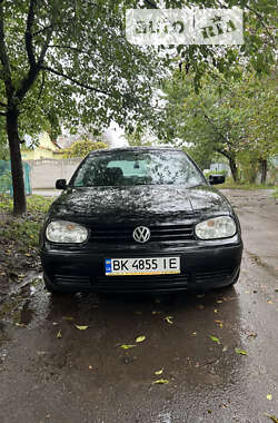 Хэтчбек Volkswagen Golf 2003 в Ровно