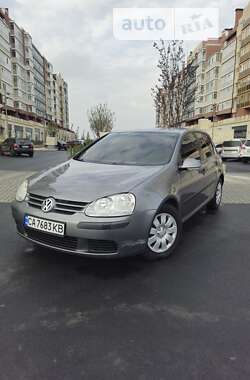 Хэтчбек Volkswagen Golf 2005 в Умани