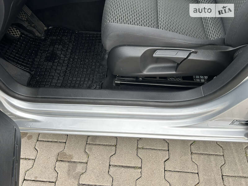 Хетчбек Volkswagen Golf 2011 в Вінниці