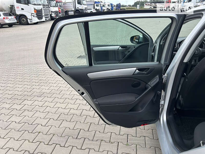 Хетчбек Volkswagen Golf 2011 в Вінниці