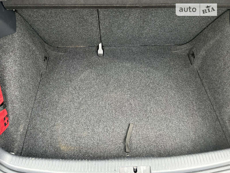 Хетчбек Volkswagen Golf 2011 в Вінниці