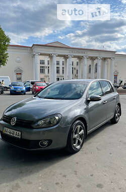 Хэтчбек Volkswagen Golf 2011 в Киеве