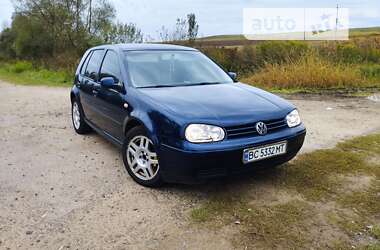 Хетчбек Volkswagen Golf 2001 в Мостиській