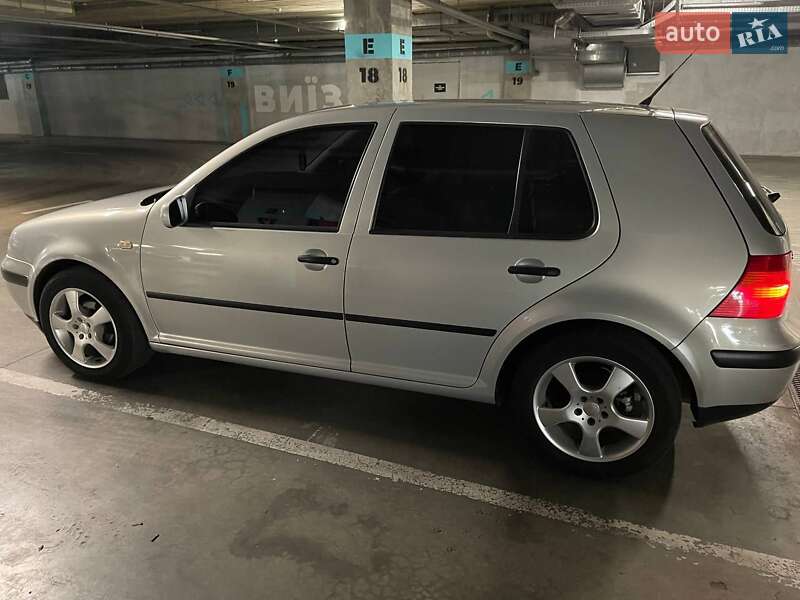 Хэтчбек Volkswagen Golf 1999 в Львове