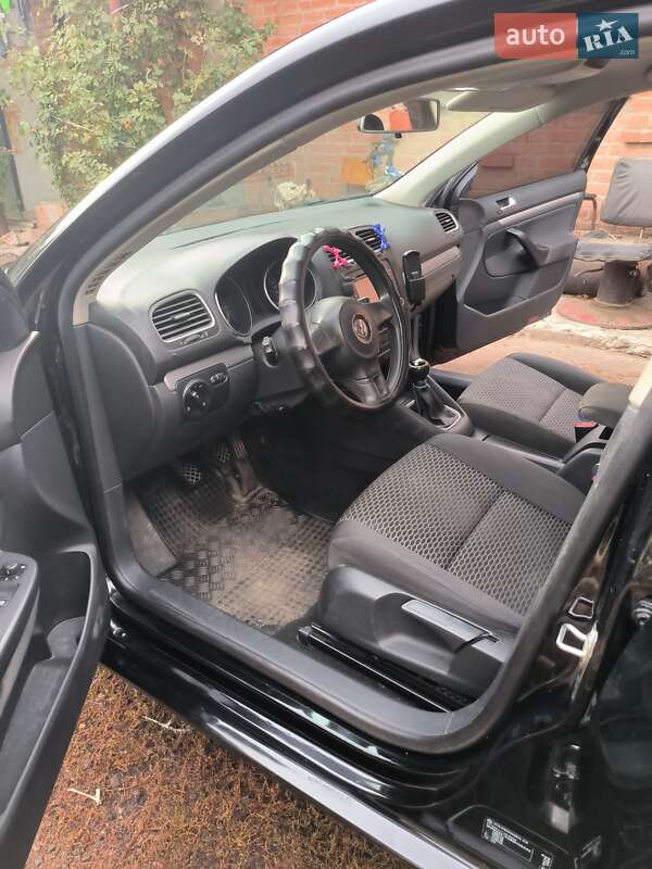 Универсал Volkswagen Golf 2011 в Полтаве