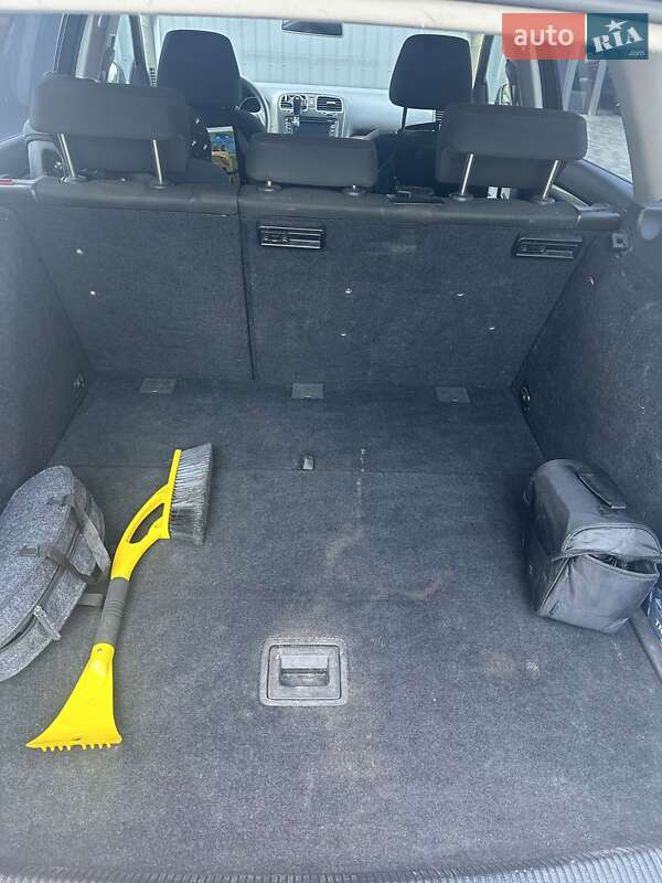 Универсал Volkswagen Golf 2011 в Днепре