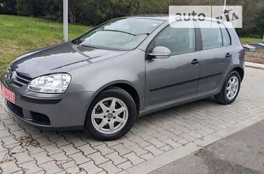 Хэтчбек Volkswagen Golf 2006 в Дубно