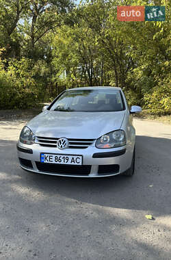 Хэтчбек Volkswagen Golf 2005 в Днепре