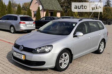 Универсал Volkswagen Golf 2012 в Староконстантинове