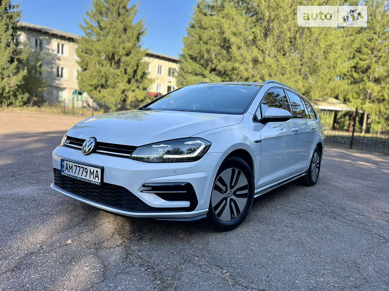 Универсал Volkswagen Golf 2017 в Бердичеве