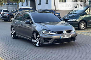 Хэтчбек Volkswagen Golf 2015 в Киеве