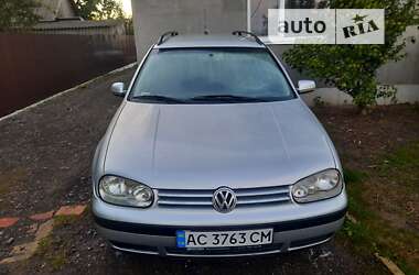 Універсал Volkswagen Golf 2002 в Рівному