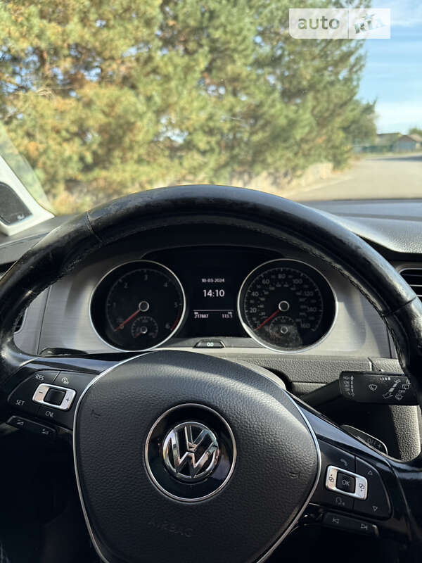 Универсал Volkswagen Golf 2015 в Виннице