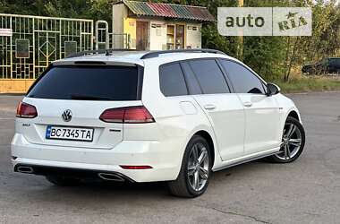 Універсал Volkswagen Golf 2019 в Дрогобичі