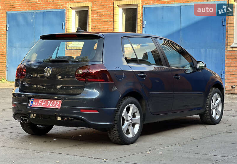 Хэтчбек Volkswagen Golf 2008 в Лубнах