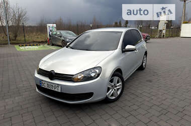 Хэтчбек Volkswagen Golf 2009 в Стрые