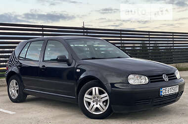 Хэтчбек Volkswagen Golf 2003 в Черновцах