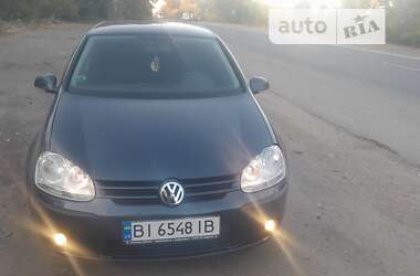 Хэтчбек Volkswagen Golf 2004 в Полтаве