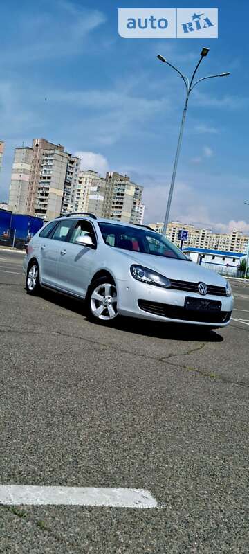 Универсал Volkswagen Golf 2012 в Киеве