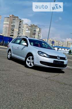 Универсал Volkswagen Golf 2012 в Киеве