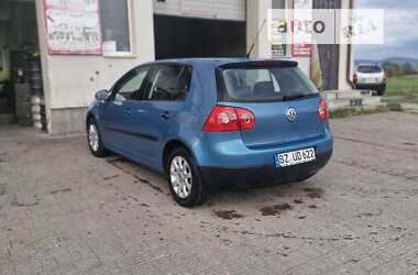 Хетчбек Volkswagen Golf 2005 в Надвірній