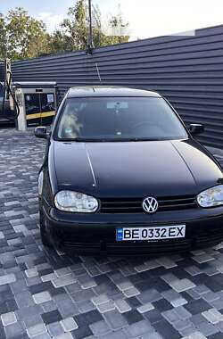 Хэтчбек Volkswagen Golf 2003 в Николаеве