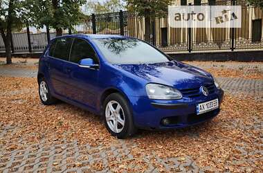 Хэтчбек Volkswagen Golf 2004 в Харькове