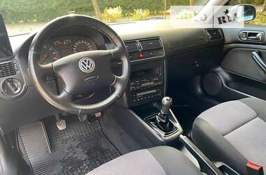 Универсал Volkswagen Golf 2001 в Пустомытах