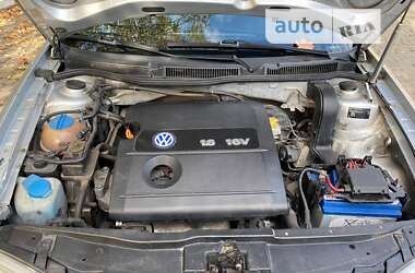 Универсал Volkswagen Golf 2001 в Пустомытах