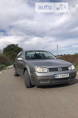 Хетчбек Volkswagen Golf 2002 в Борщеві