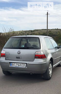 Хетчбек Volkswagen Golf 2002 в Борщеві