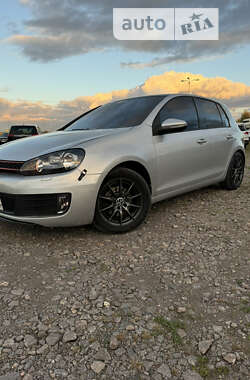 Хэтчбек Volkswagen Golf 2008 в Львове