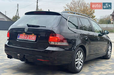 Універсал Volkswagen Golf 2010 в Володимирі