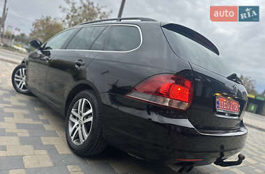 Універсал Volkswagen Golf 2010 в Володимирі