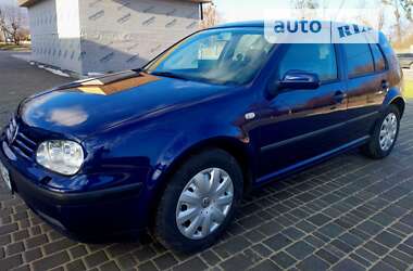 Хетчбек Volkswagen Golf 2001 в Звягелі