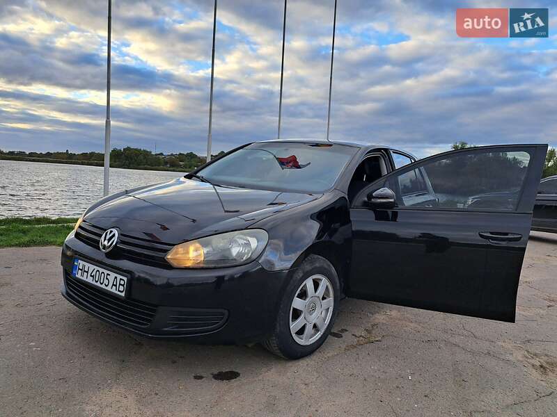 Хэтчбек Volkswagen Golf 2011 в Балте