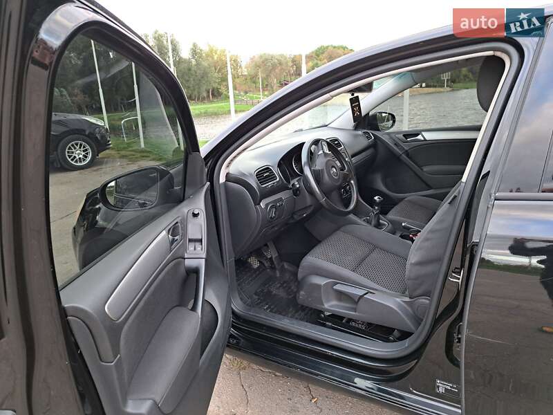 Хэтчбек Volkswagen Golf 2011 в Балте