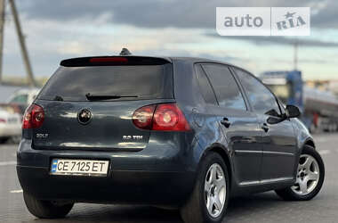 Хэтчбек Volkswagen Golf 2005 в Черновцах