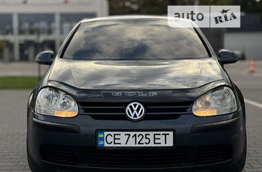 Хэтчбек Volkswagen Golf 2005 в Черновцах