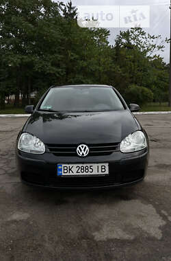 Хетчбек Volkswagen Golf 2004 в Києві