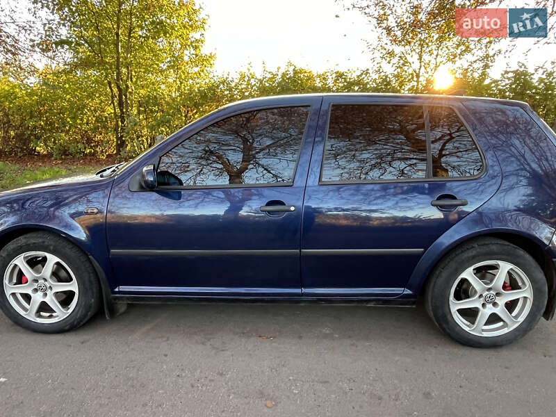Хэтчбек Volkswagen Golf 2001 в Нововолынске фото 6 Хэтчбек Volkswagen Golf 2001 в Нововолынске