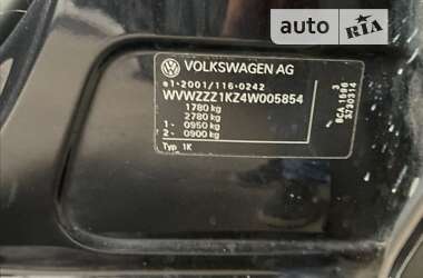 Хетчбек Volkswagen Golf 2004 в Луцьку